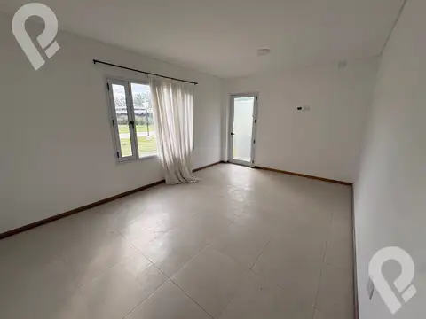 Casa en Alquiler en Countries y Barrios Cerrados en Ezeiza, USD 1.800