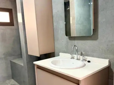 Casa 7 ambientes con 3 baños