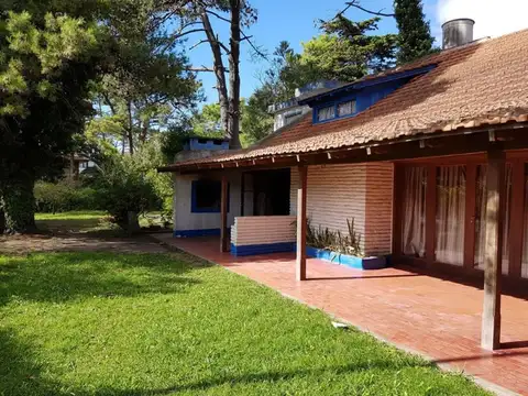 VENTA CASA EN GRAN LOTE COMERCIAL VILLA GESELL