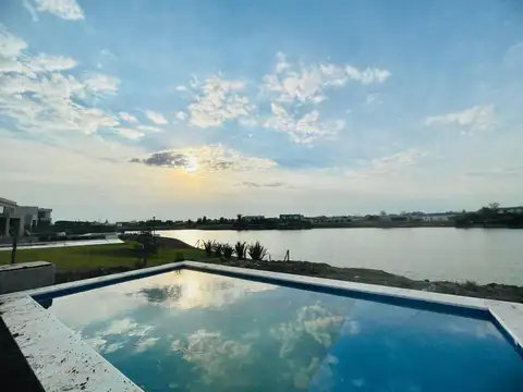 Casa  en Venta en San Sebastian, Escobar, G.B.A. Zona Norte