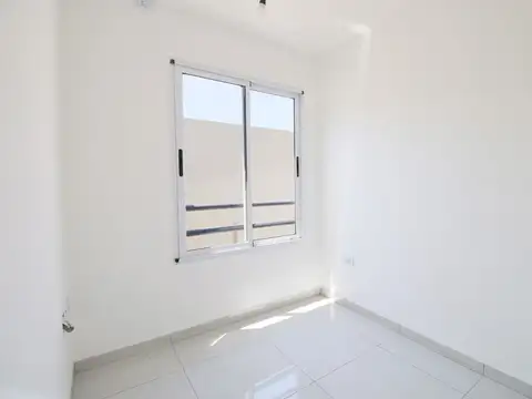 Depto Tipo Casa 4 ambientes con 2 baños