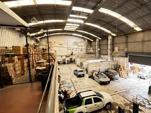 Deposito en VENTA C/RENTA CALZADA  de 860 m2 de forma rectangular, Gerli