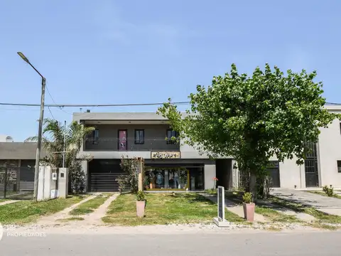 Casa en Venta en Roldan, San Lorenzo