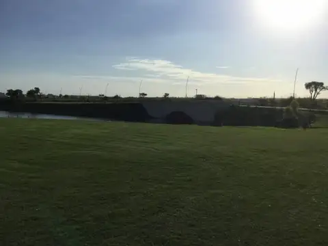 Terreno en Venta 25  mts Fondo