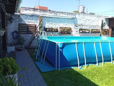 Casa 4 ambientes con 1 baño
