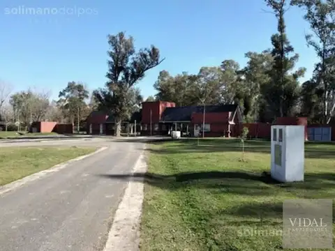 La Pista 1223 Esquina, O Higgins, B1623 Ingeniero Maschwitz, Provincia de Buenos Aires