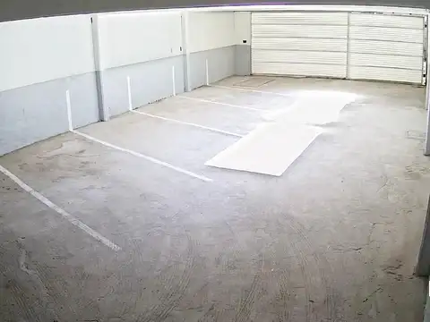 Cocheras en alquiler en galpón.