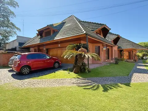 CASTELAR CASA VENTA 7 AMBIENTES PARQUE QUINCHO