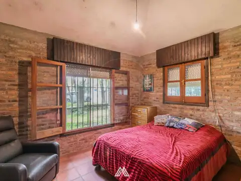Casa 10 ambientes con 3 baños