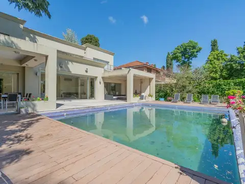 Venta casa San Isidro-7 amb.-Pileta-Jardin-633 M2