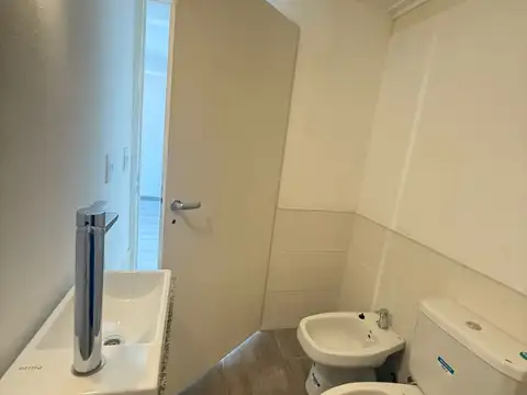 hipolito irigoyen 2400