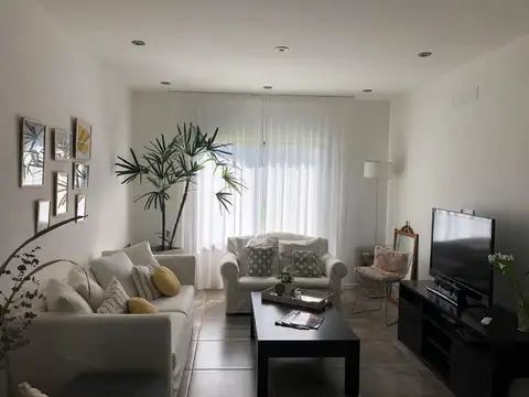 Casa en Venta en Benavidez, USD 340.000