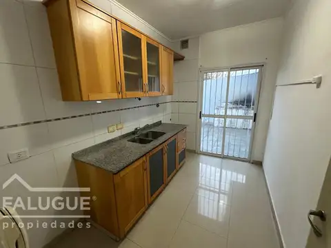 PH 3 ambientes con patio sin expensas