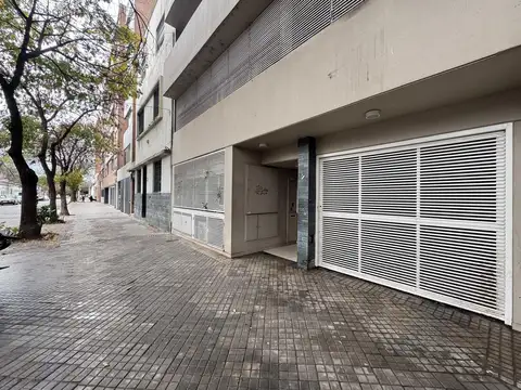 Oficina 6 ambientes con 1 baño