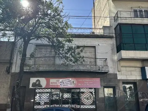 local con vivienda en terreno propio-terraza a  refaccionar