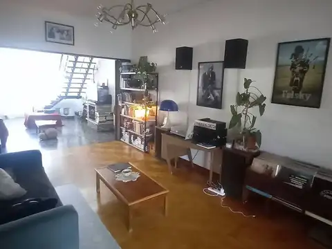 Casa 6 ambientes con 1 baño