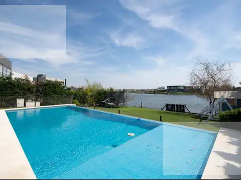 CASA VENTA EL CANTON ISLAS ESCOBAR 4 DORMITORIOS A LAGUNA  JARDIN PILETA GALERIA PARRILLA JACUZZI
