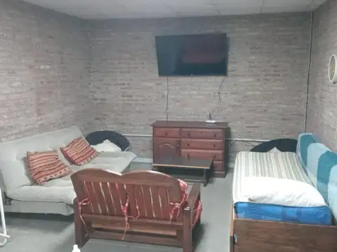 Gral Lagos, Propiedad 1 dormitorio, Pileta, lote 350 m2