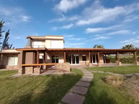 Casa en Venta en Lunlunta, USD 280.000