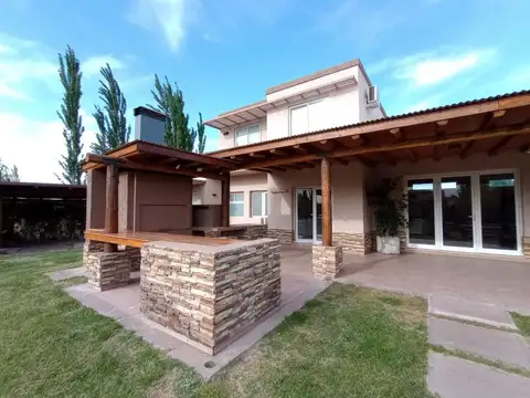 VENTA de casa en Barrio Privado en Maipú, Mendoza