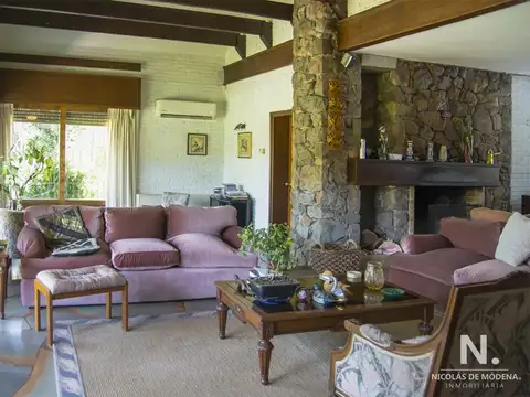 Casa en Venta en Playa Mansa, USD 750.000