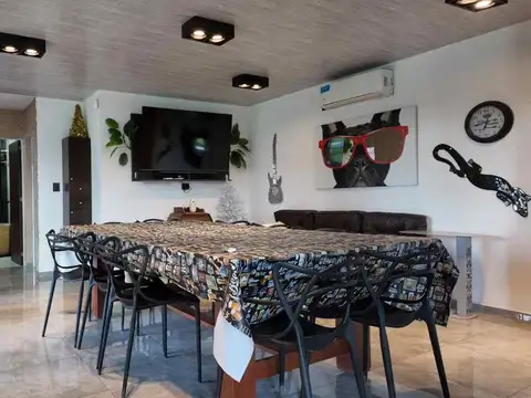 Casa 3 ambientes con 2 baños