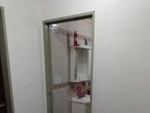 Depto Tipo Casa en Venta en Moron Sur, USD 130.000