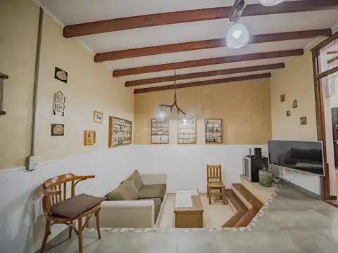Depto Tipo Casa 5 ambientes con 2 baños