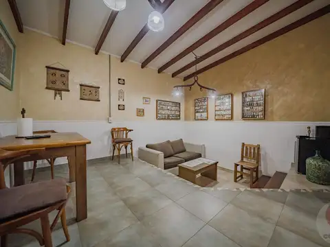 Depto Tipo Casa en Venta de 5 ambientes