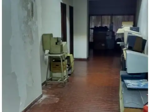 Hipolito Yrigoyen 2500 , Piso 1