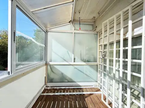 PH TRIPLEX .2 DORMITORIOS . COCHERA .ESPACIO EN COMUN ACEPTA PERMUTA X CASA Evalua zona