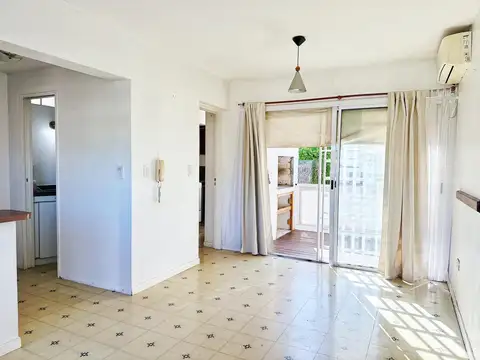 Departamento en Venta en Villa Elvira, USD 65.000