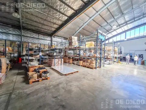 Galpon en Venta 182  mts Fondo