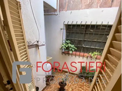 Depto Tipo Casa 4 ambientes con 2 baños