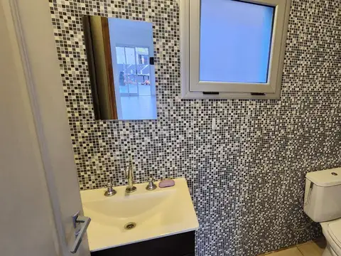 Casa en Alquiler al Oeste