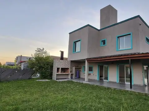 Casa en Alquiler de 3 dormitorios