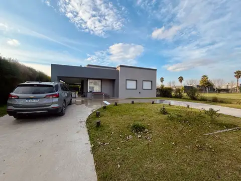 Casa en Venta en Puerto Roldan, USD 290.000
