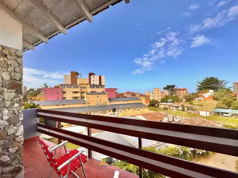 Departamento de 3 ambientes con cochera