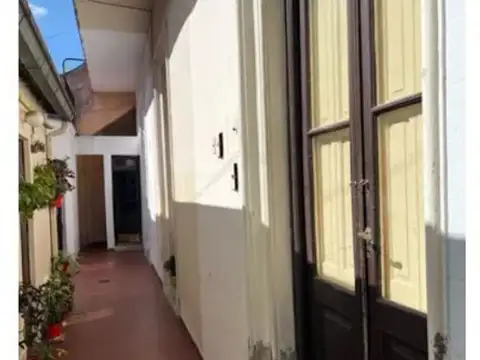 VENTA  Casa lote 8.66x23 en BOEDO (MLC)