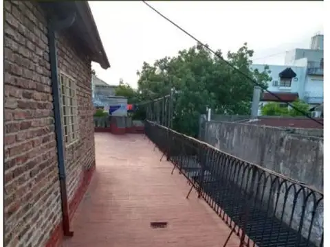 Depto Tipo Casa en Venta de 5 ambientes
