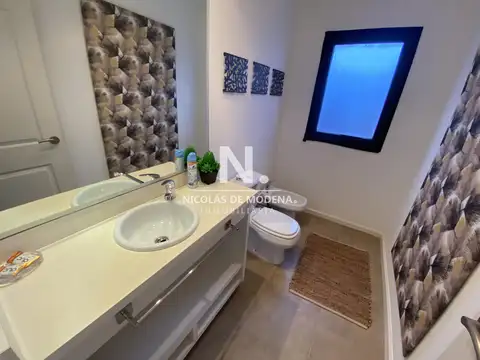 Casa en Venta en Pinares, USD 460.000