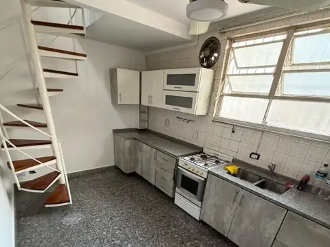Depto Tipo Casa 3 ambientes con 2 baños