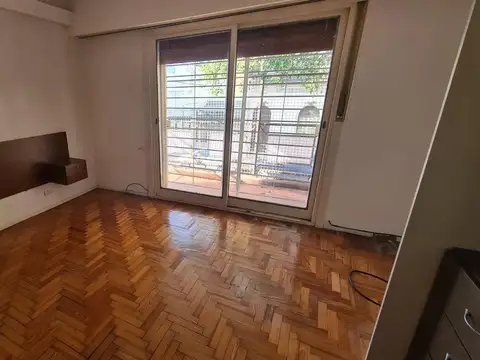 Depto Tipo Casa 3 ambientes con 2 baños