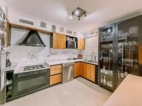 Casa en Venta en Lomas De Zamora, USD 360.000