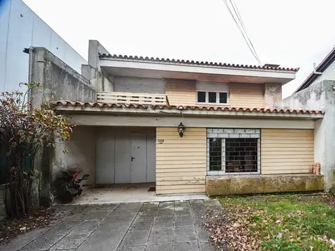 Alquiler casa 2/3 dormitorios, garaje, Punta Gorda