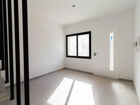 Dúplex 3 ambientes en venta en San Miguel
