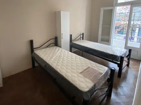 Depto Tipo Casa 4 ambientes con 2 baños