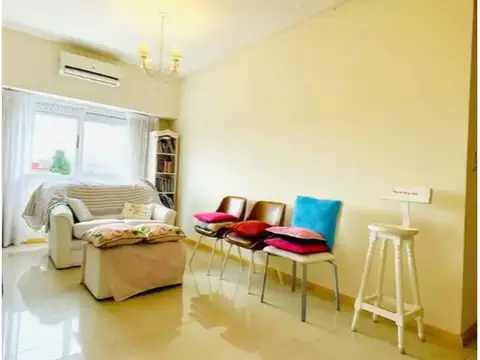 Gobernador General Juan José Viamonte 1400