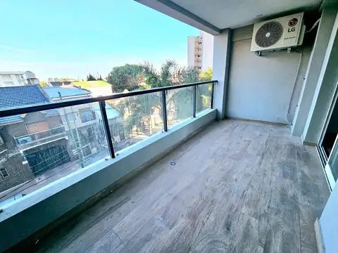 Lopez Vicente 200, Piso 2