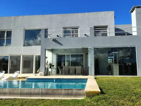Venta casa 9 amb el canton norte golf amen escobar